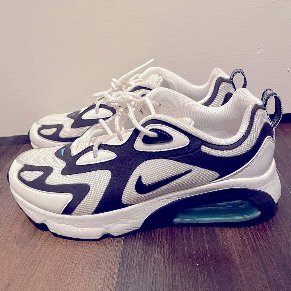 Nike Air Max 200 Size 9.5